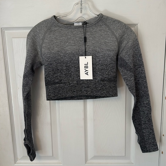 AYBL Tops - Long sleeve workout top